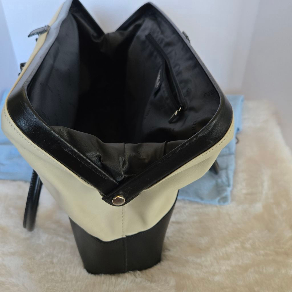 Vintage Furla Two Toned Cream & Black Leather "Doctors" Satchel Handbag - Picture 15 of 15